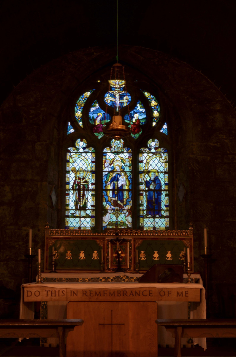 altar-and-stained-glass-window-by-Ninian-Comper