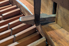 swell-lever-detail