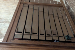 Pedal-Bourdon-on-side-of-case