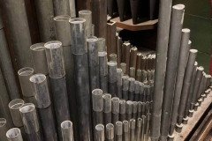 Cremona-in-foreground-Mixture-adjacent.-Violin-Diapason-basses-in-distance